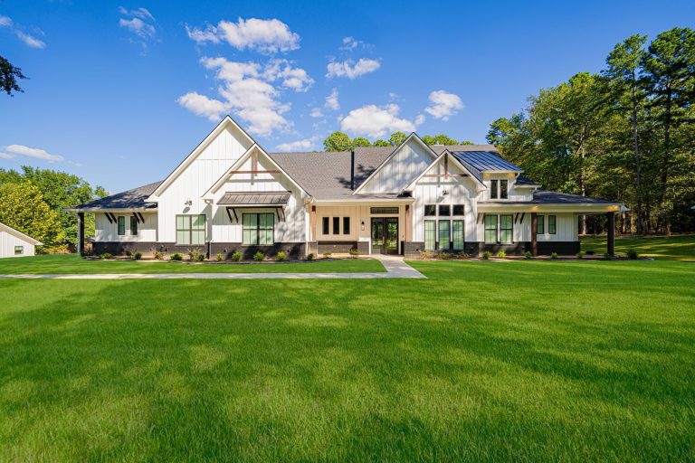 Prestigious Custom Homes 3 MEadae0561298132d583de6a0cc05d6f11 768x512